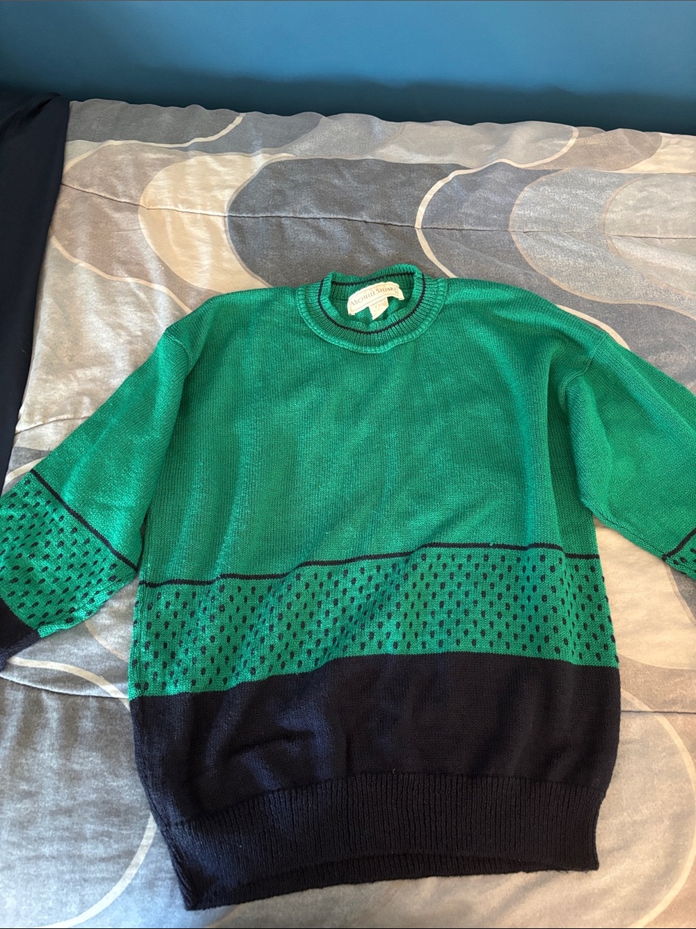 Michelle Stuart Green & Black Crewneck Knit Sweater